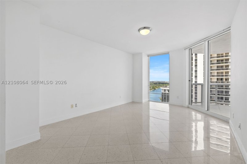 Alquiler de apartamento en Green Diamond Condo 2408