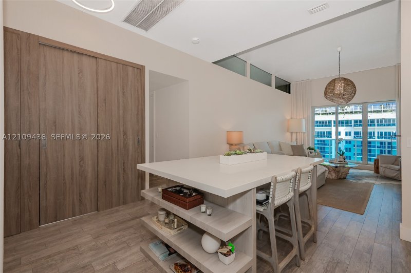 Comprar apartamento no Roney Palace 1615