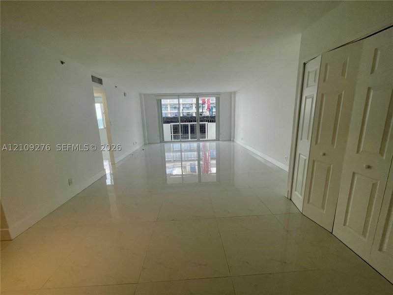 Aluguel de apartamento no Carlisle On The Ocean 1004