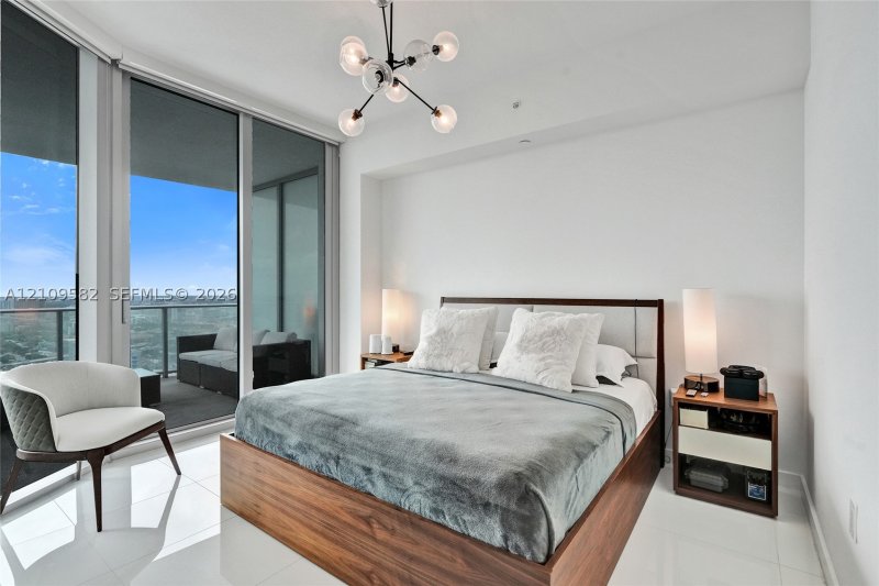 Comprar apartamento no Paramount Miami WorldCenter 3506
