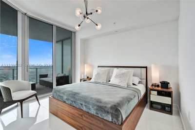 Comprar apartamento no Paramount Miami WorldCenter 3506