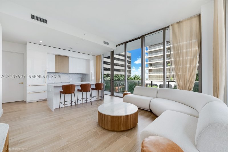 Comprar apartamento no Mr. C Residences Bayshore Tower 910