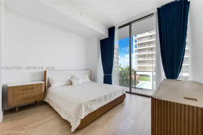 Comprar apartamento no Mr. C Residences Bayshore Tower 910