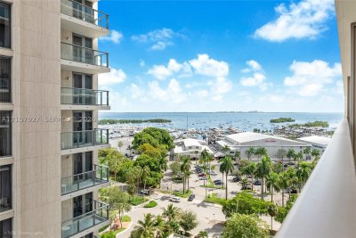Mr. C Residences Bayshore Tower Apt #910