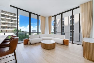 Comprar apartamento no Mr. C Residences Bayshore Tower 910