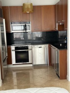 Aluguel de apartamento no Carbonell 501
