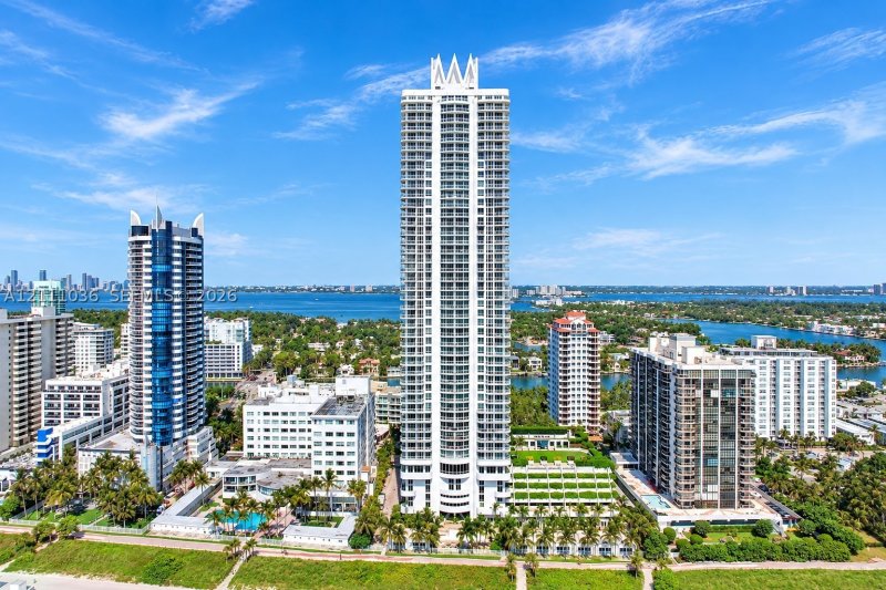 Condo for sale at Akoya 3811