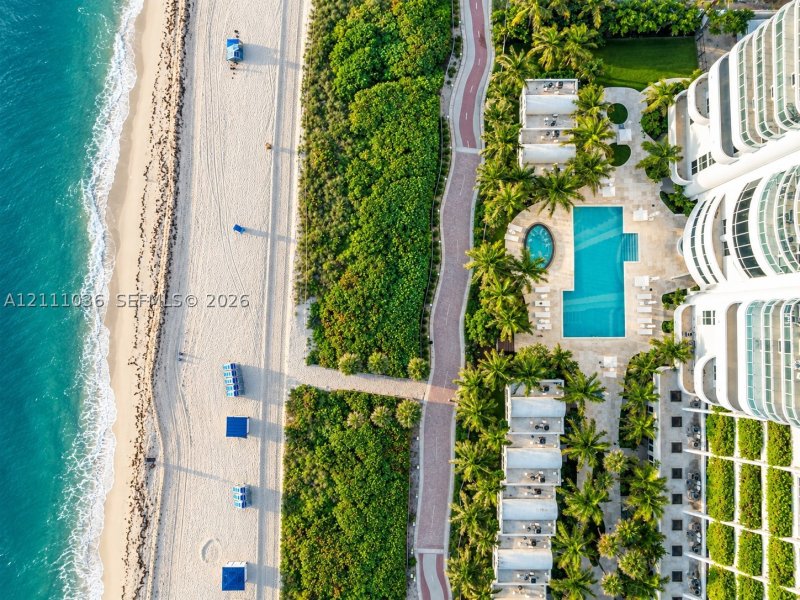 Condo for sale at Akoya 3811