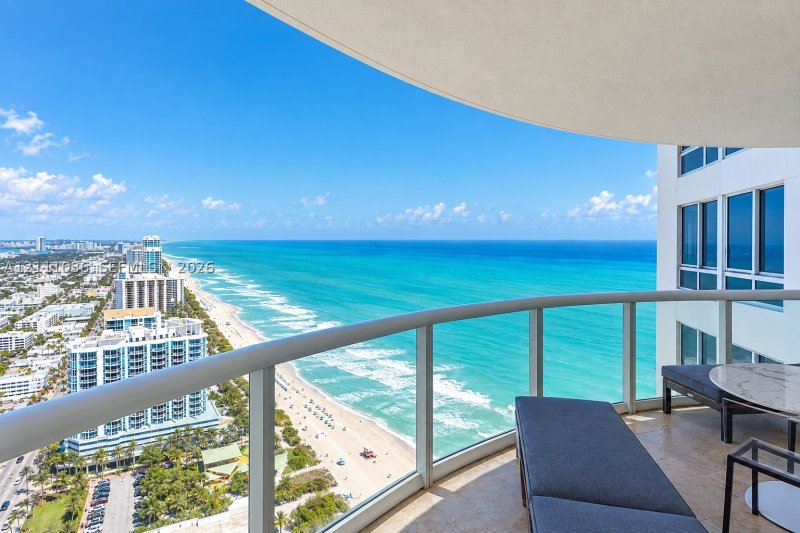Condo for sale at Akoya 3811