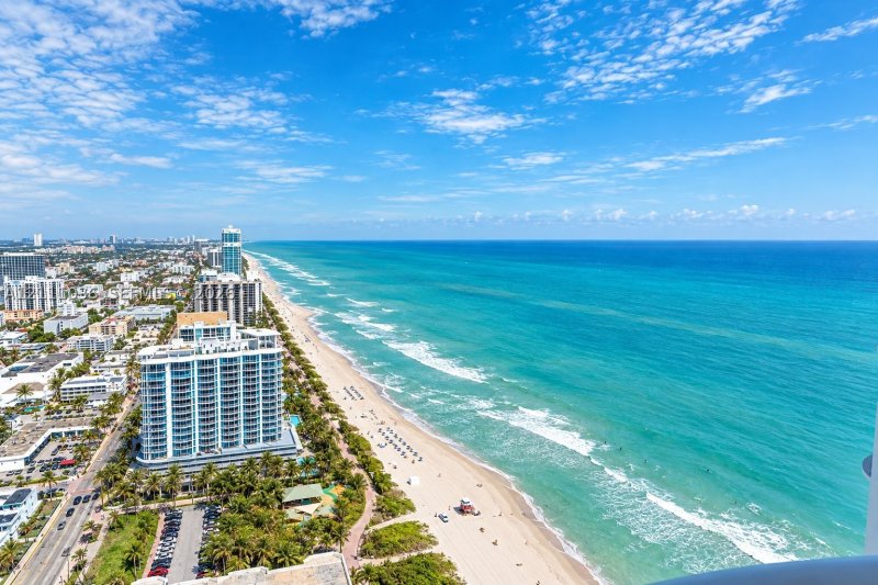 Condo for sale at Akoya 3811