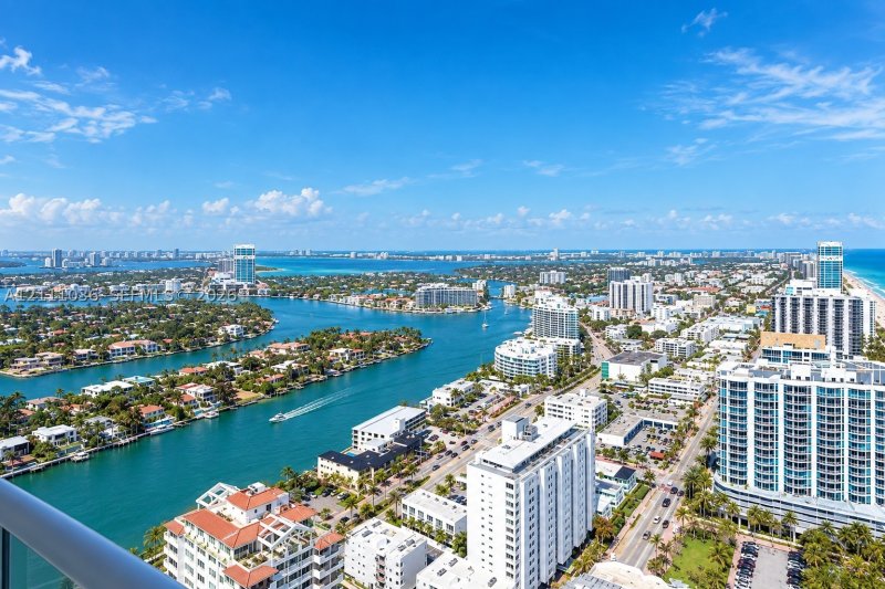 Condo for sale at Akoya 3811