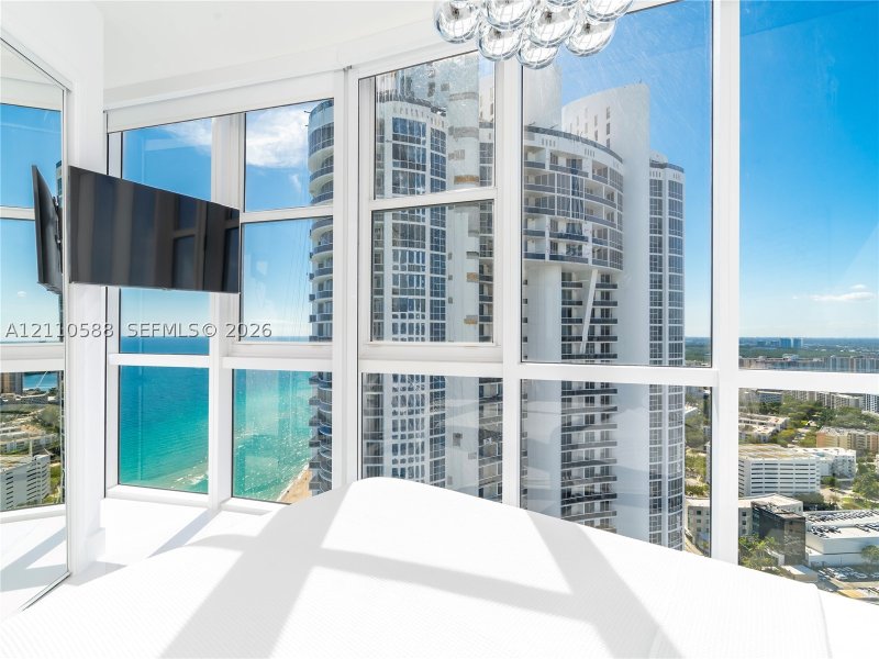 Condo for sale at Trump Royale 4709A