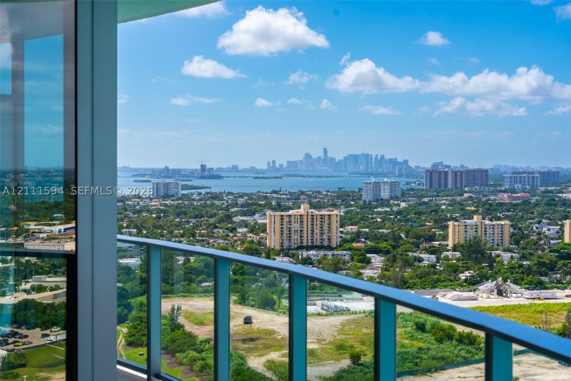 Condo for sale at One Park Tower by Turnberry 2506