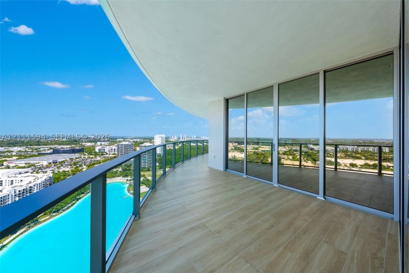 Condo for sale at One Park Tower by Turnberry 2506