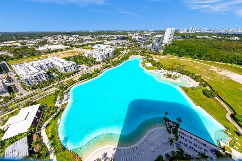 Condo for sale at One Park Tower by Turnberry 2506