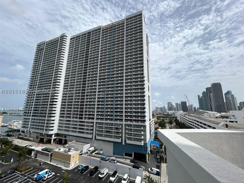 Apartment for rent at Opera Tower 1106