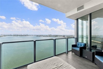 Alquiler de apartamento en Biscayne Beach 4006