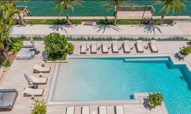 Alquiler de apartamento en Biscayne Beach 4006