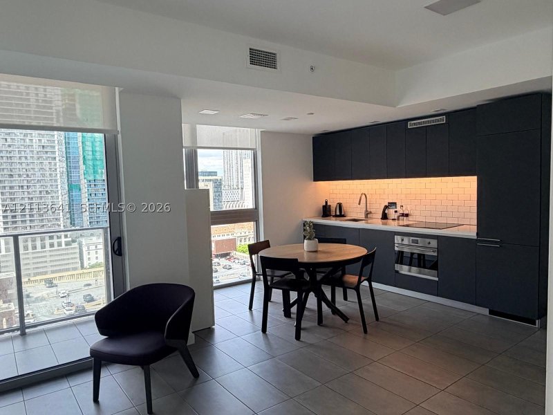 Condo for sale at YotelPad Miami 1702