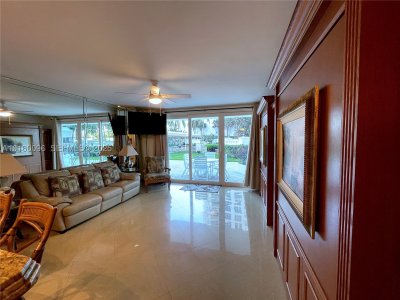 Alquiler de apartamento en Alexander Towers 105