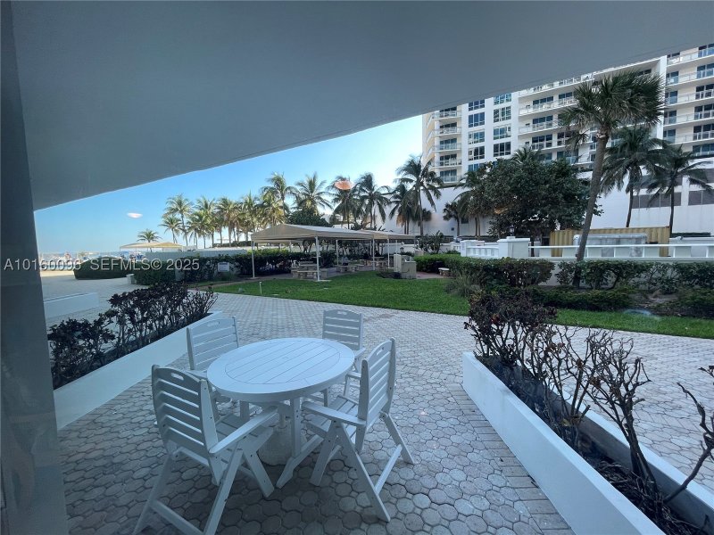 Apartment for rent at Alexander Towers 105