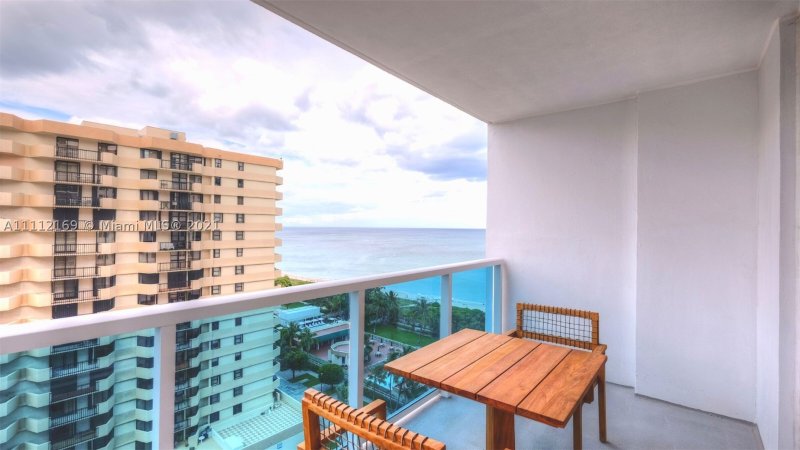 Apartment for rent at 1 Hotel & Homes South Beach 1211