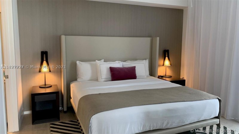 Apartment for rent at Hyde Beach House R401