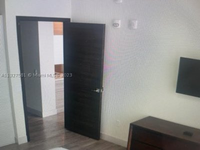 Comprar apartamento no Costa Hollywood S333