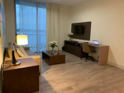 Comprar apartamento no Costa Hollywood S333