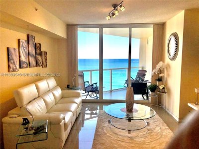 La Perla Apt #1705