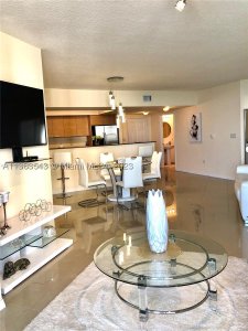 Alquiler de apartamento en La Perla 1705