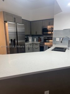 Aluguel de apartamento no Village by the Bay 11105