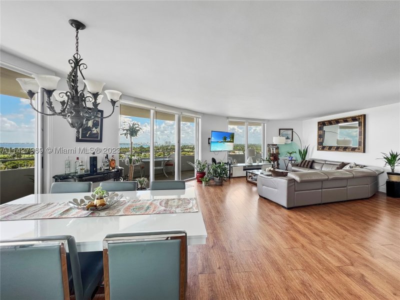 Comprar apartamento no Seacoast 5151 1523