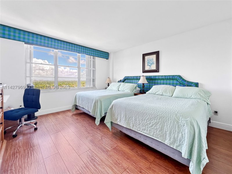 Comprar apartamento no Seacoast 5151 1523