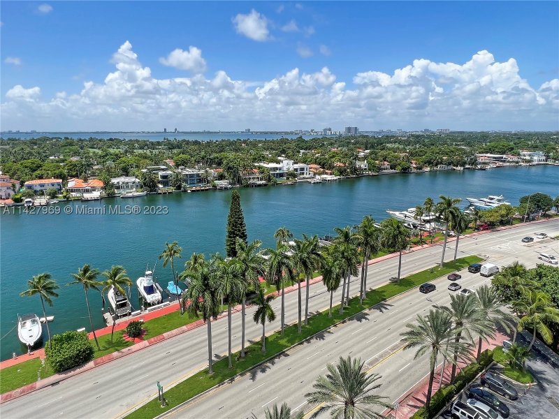Comprar apartamento no Seacoast 5151 1523