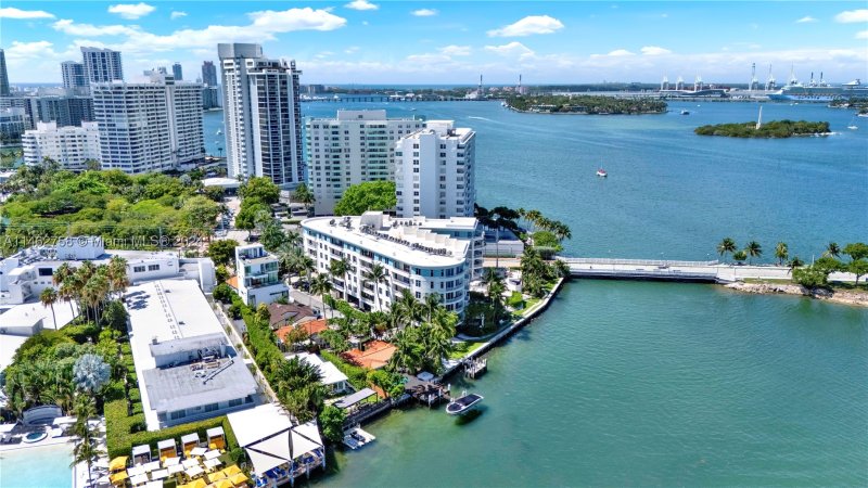 Condo for sale at The Vistas 209