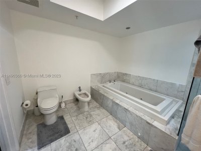 Comprar apartamento no Emerald Brickell 1806