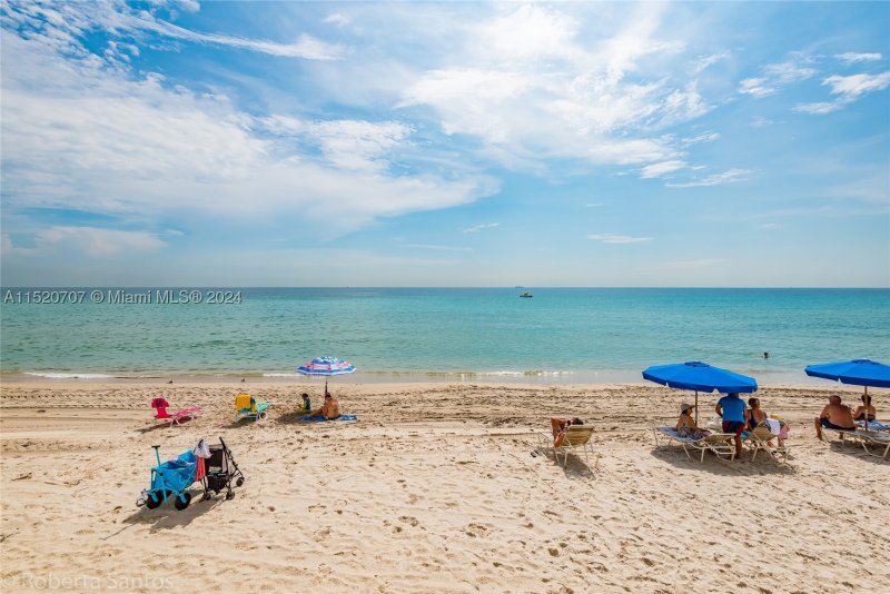 Condo for sale at Parker Dorado 422