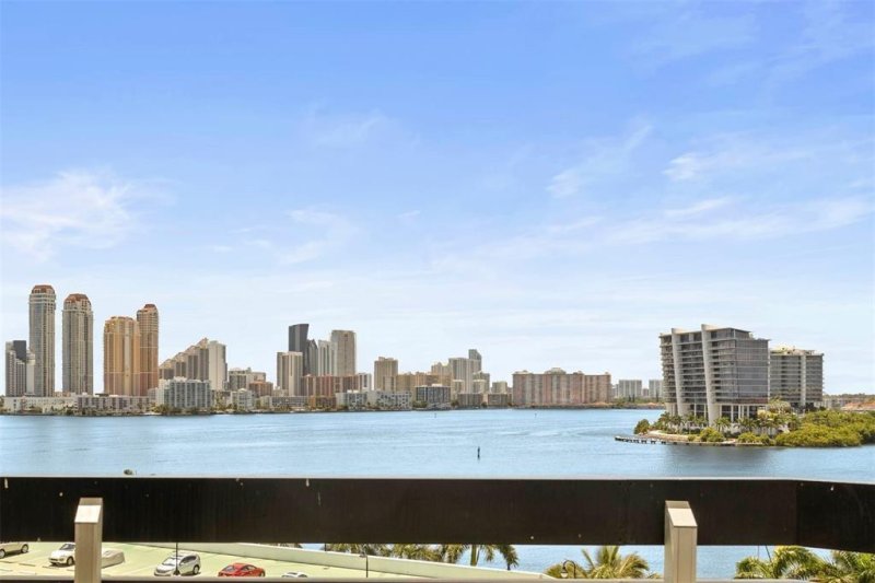 Apartment for rent at Mystic Pointe 500 910