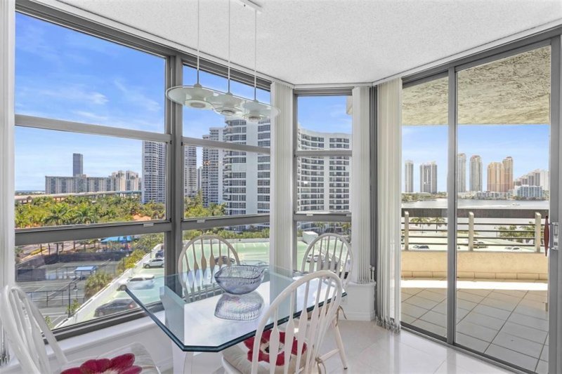 Apartment for rent at Mystic Pointe 500 910