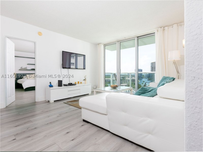 Condo for sale at Tides Hollywood Beach 10P
