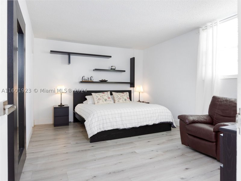 Condo for sale at Tides Hollywood Beach 10P