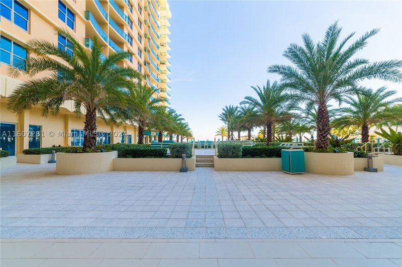 Alquiler de apartamento en The Wave Condo 303