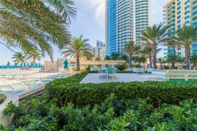 Alquiler de apartamento en The Wave Condo 303