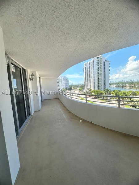 Comprar apartamento en Oceanside Plaza 8Z