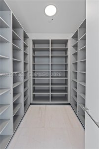 Comprar apartamento no Aston Martin Residences 3201
