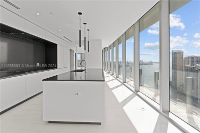 Comprar apartamento no Aston Martin Residences 3201