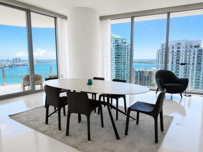 Comprar apartamento no Aston Martin Residences 3201