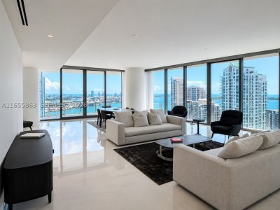 Comprar apartamento no Aston Martin Residences 3201
