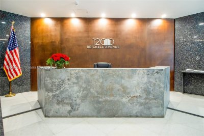 Comprar apartamento no The Club At Brickell Bay 520 A-D